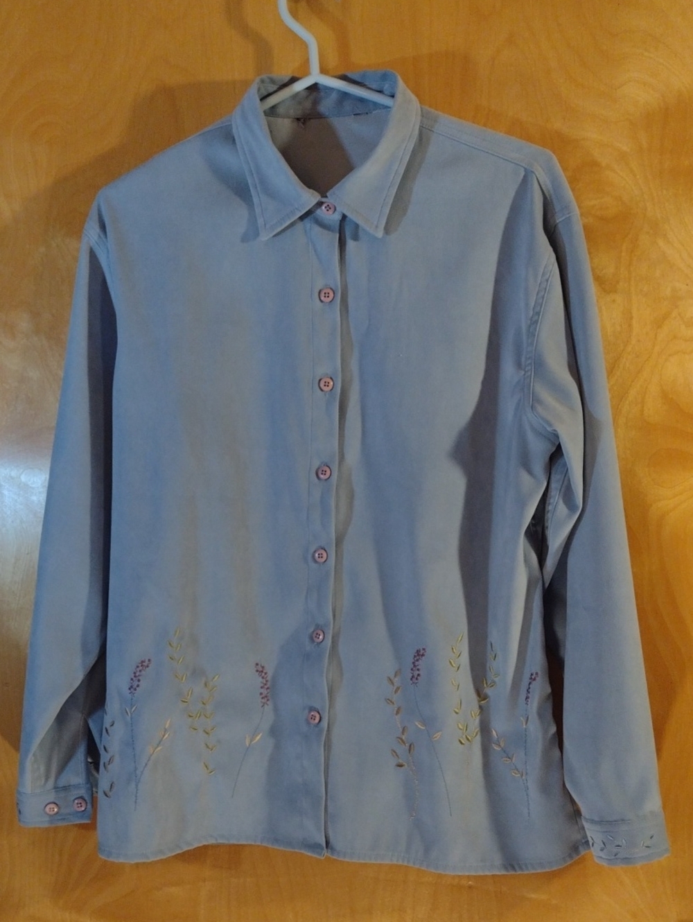 Vintage Womenโs Light Blue Embroidered Button-Up Shirt
